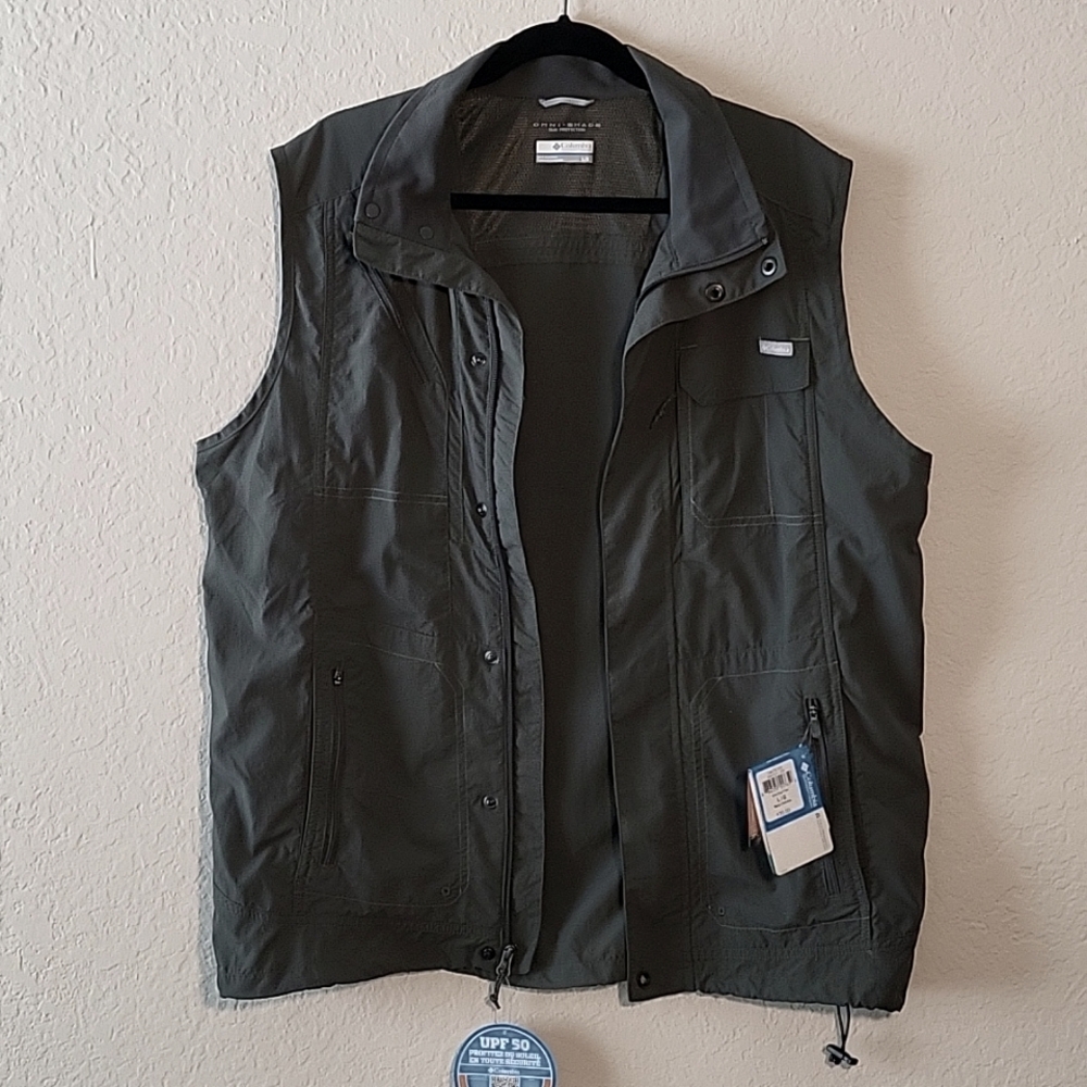 Columbia large teal men's vest UPF 50